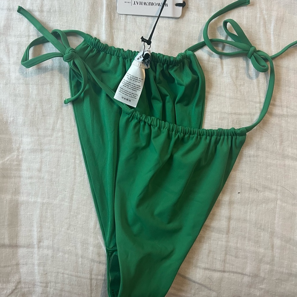 NWT WeWoreWhat Ruched String Bikini Bottom Emerald Small